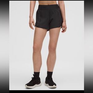 Lululemon hotty hot short